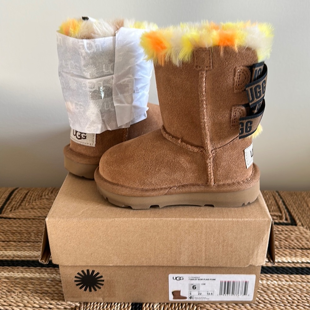 Child UGG: Bailey Bow Plaid Punk - Size 6
